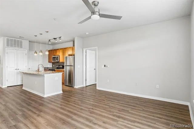 10184 Park Meadows Drive #1303 Lone Tree, CO 80124