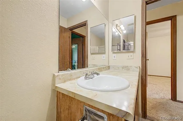 16425 E Radcliff Place #B Aurora, CO 80015