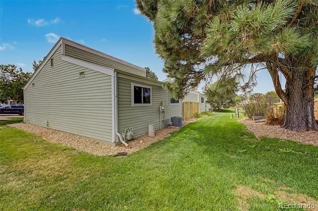 16425 E Radcliff Place #B Aurora, CO 80015