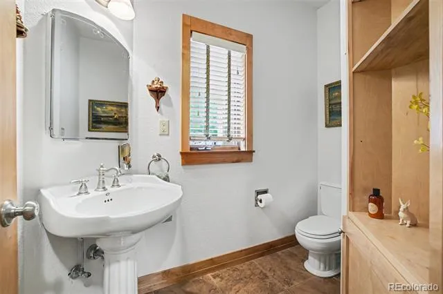 400 Valley Crescent Street Palmer Lake, CO 80133