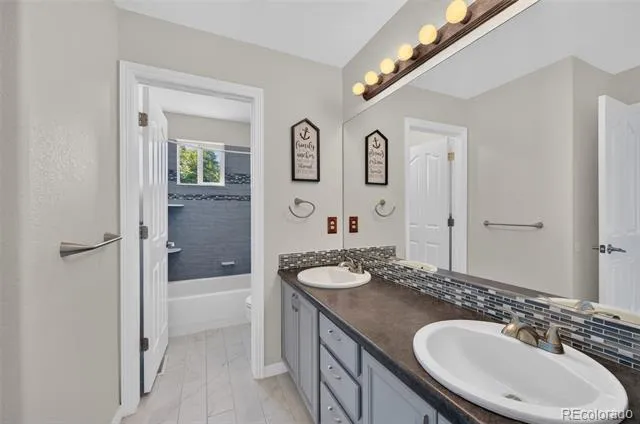 7282 S Rome Street Aurora, CO 80016