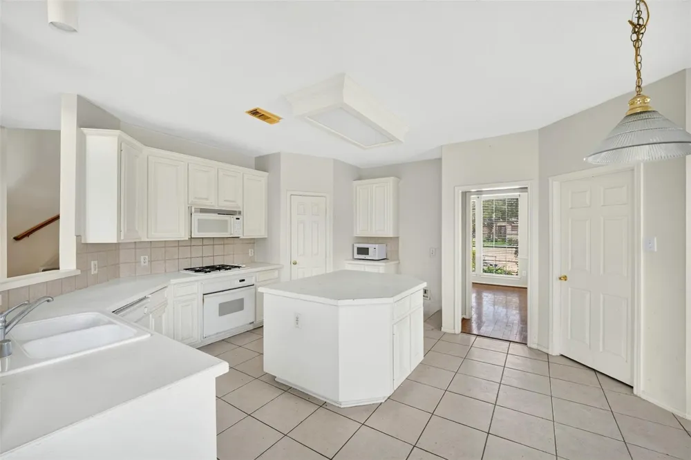 10038 Katherine Court Houston, TX 77089