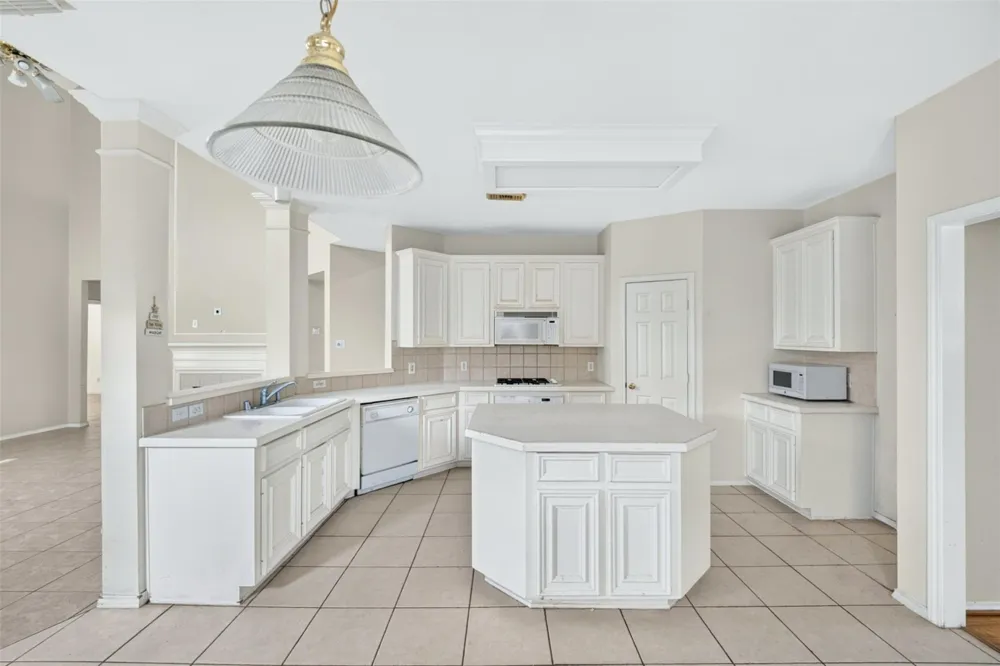 10038 Katherine Court Houston, TX 77089
