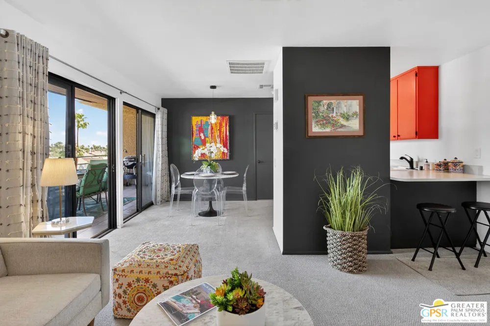 470 S Calle Encilia Palm Springs, CA 92262
