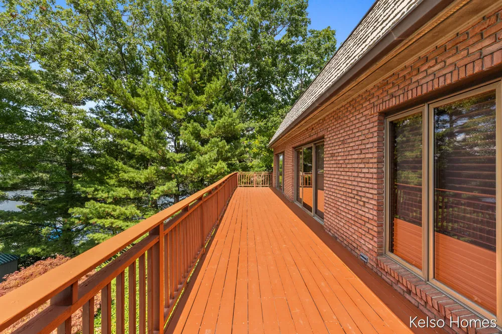 2452 Holtman Drive NE Grand Rapids, MI 49525