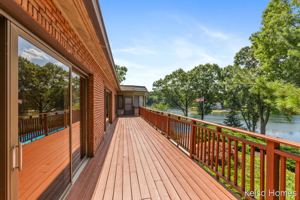 2452 Holtman Drive NE Grand Rapids, MI 49525