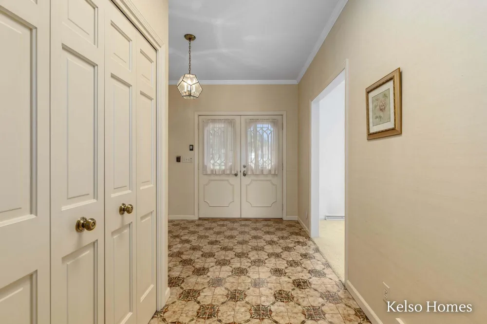 2452 Holtman Drive NE Grand Rapids, MI 49525