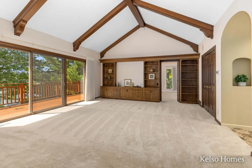 2452 Holtman Drive NE Grand Rapids, MI 49525
