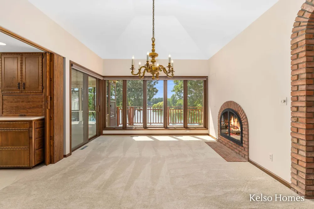 2452 Holtman Drive NE Grand Rapids, MI 49525