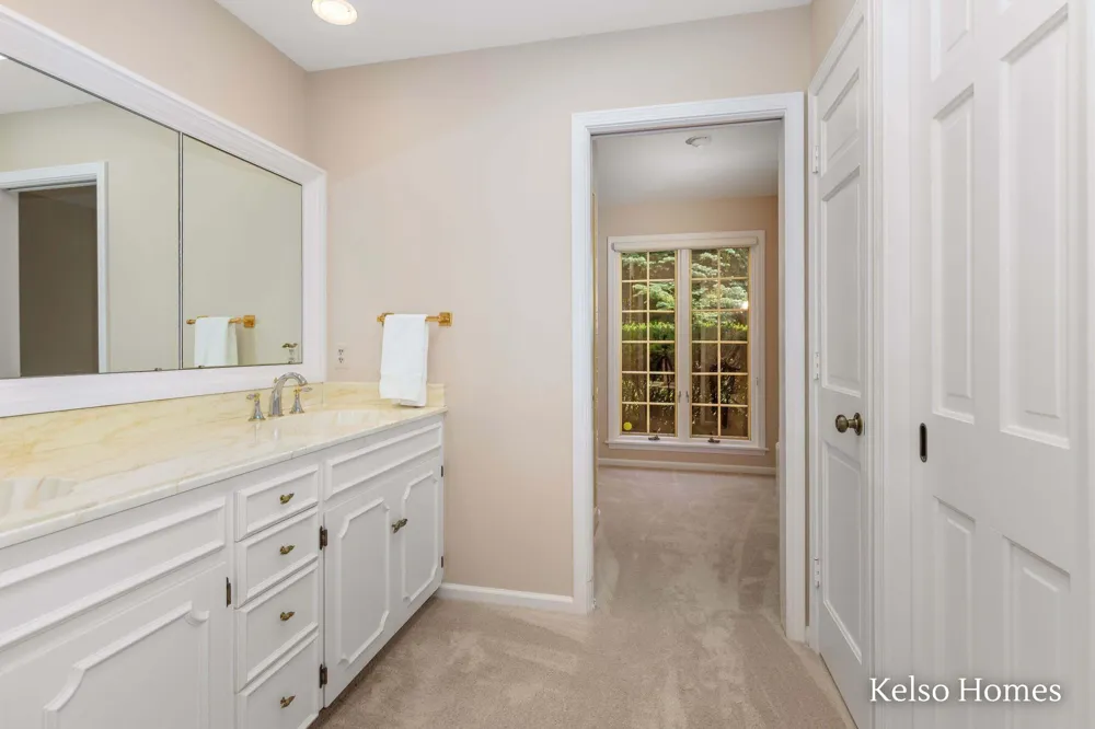 2452 Holtman Drive NE Grand Rapids, MI 49525