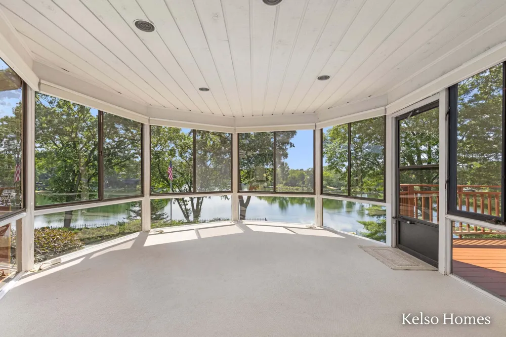 2452 Holtman Drive NE Grand Rapids, MI 49525