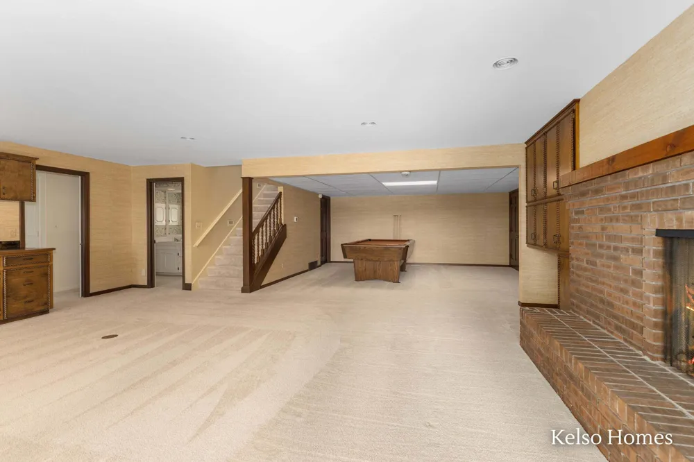 2452 Holtman Drive NE Grand Rapids, MI 49525