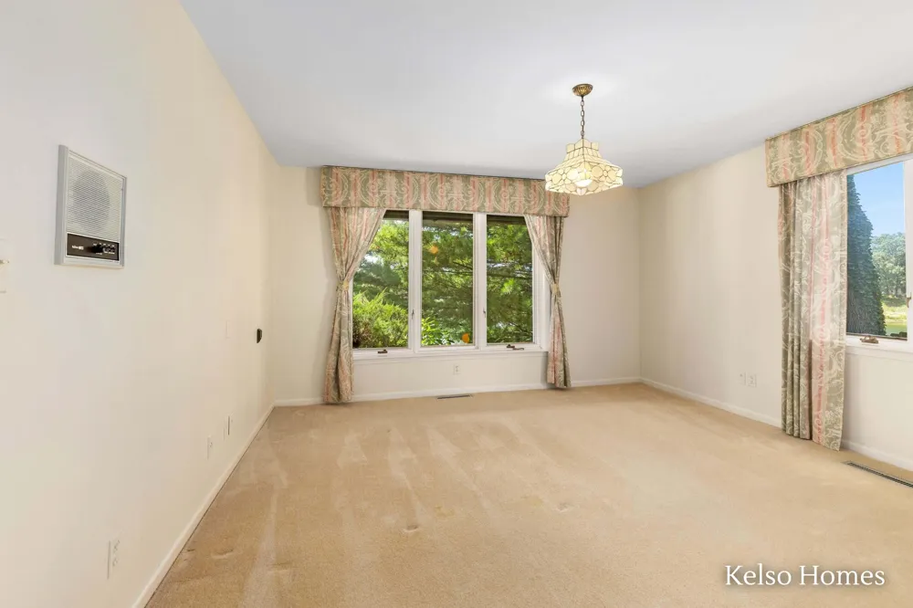 2452 Holtman Drive NE Grand Rapids, MI 49525