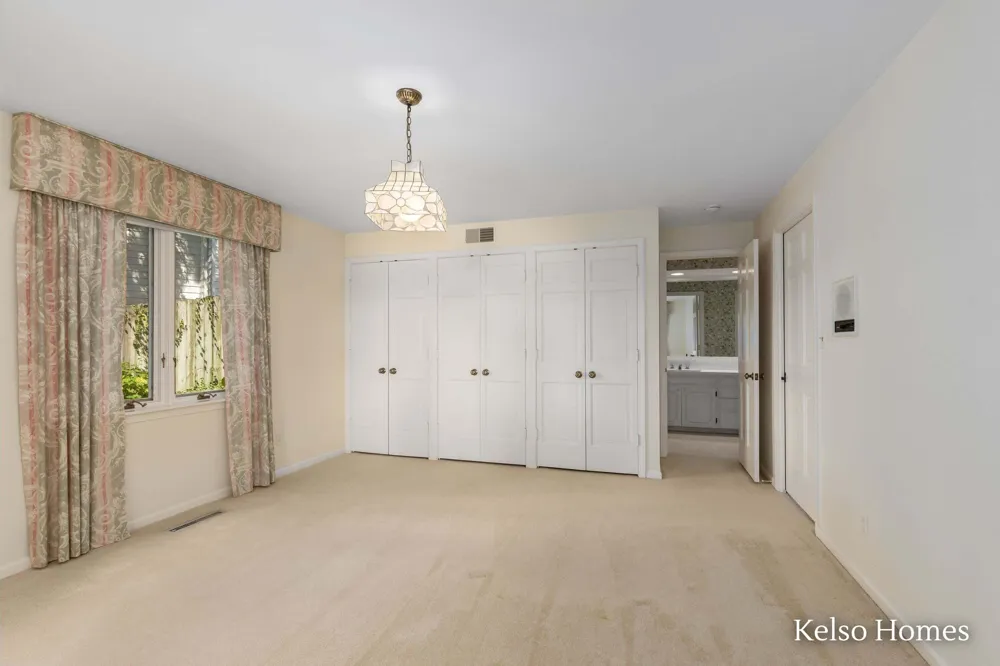 2452 Holtman Drive NE Grand Rapids, MI 49525