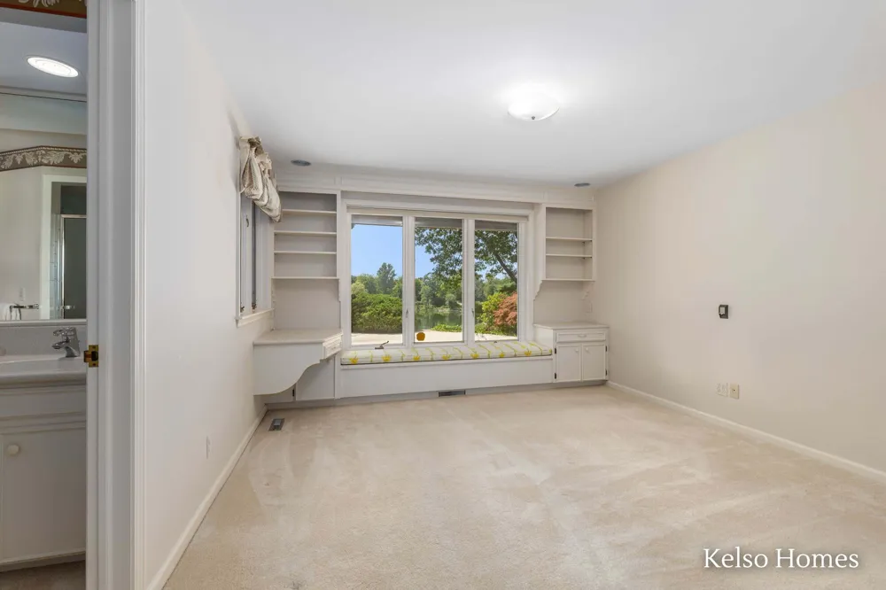 2452 Holtman Drive NE Grand Rapids, MI 49525