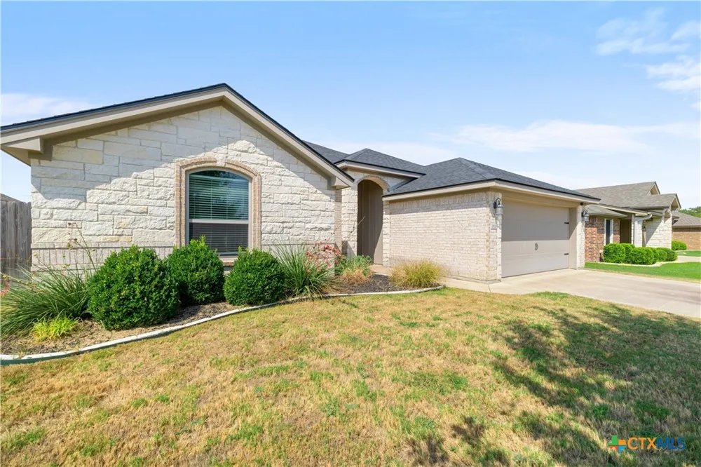 1818 Broken Shoe Trail Temple, TX 76502