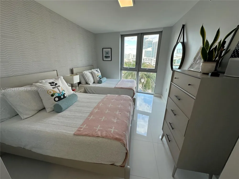 6620 Indian Creek Dr #505 Miami Beach, FL 33141