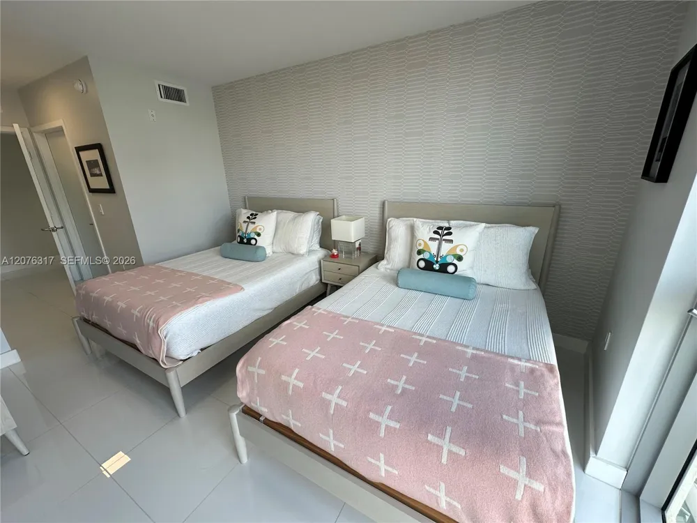 6620 Indian Creek Dr #505 Miami Beach, FL 33141