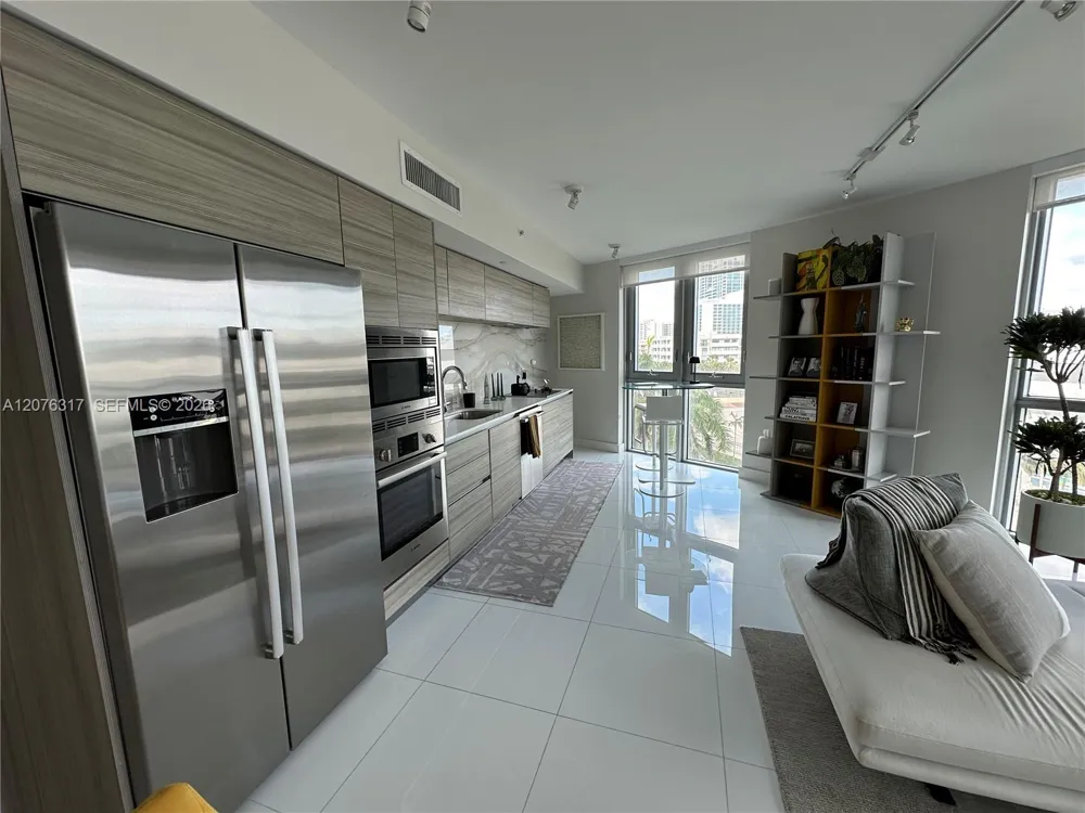 6620 Indian Creek Dr #505 Miami Beach, FL 33141