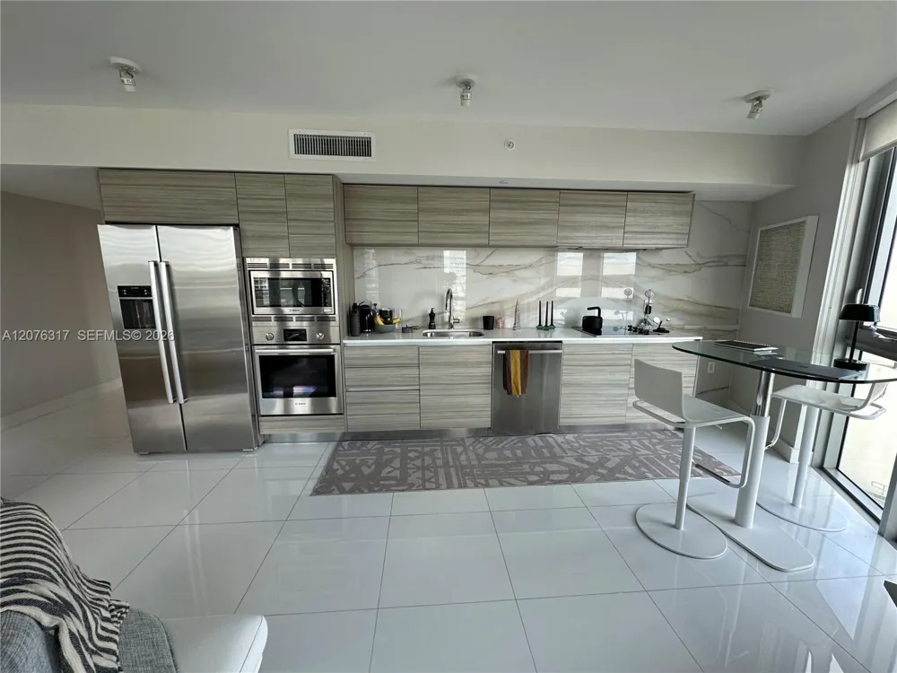 6620 Indian Creek Dr #505 Miami Beach, FL 33141