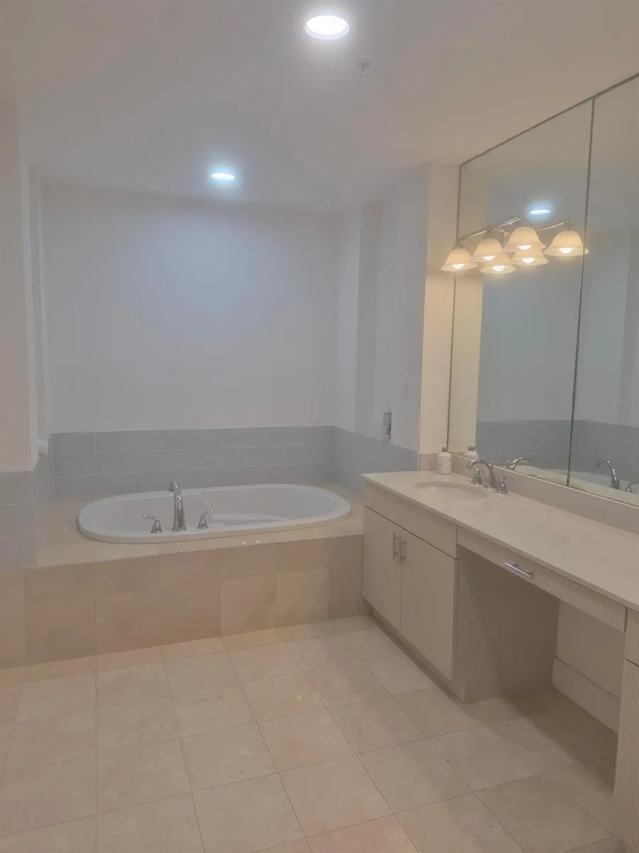 71 Isle Of Venice Drive #71 Fort Lauderdale, FL 33301