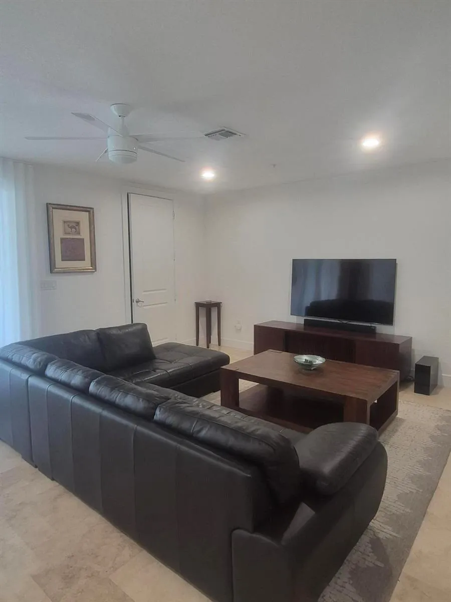 71 Isle Of Venice Drive #71 Fort Lauderdale, FL 33301
