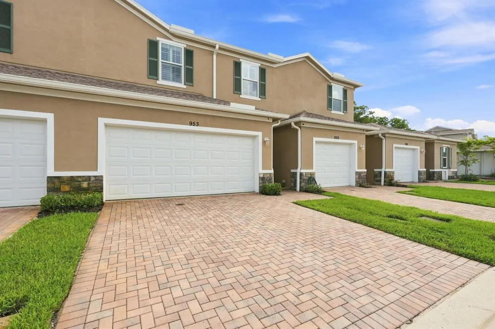 953 NE Trailside Run Port St. Lucie, FL 34983