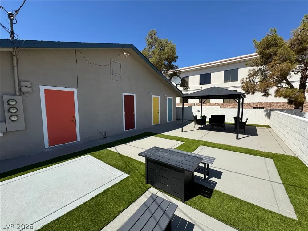 615 S 10th Street #A Las Vegas, NV 89101