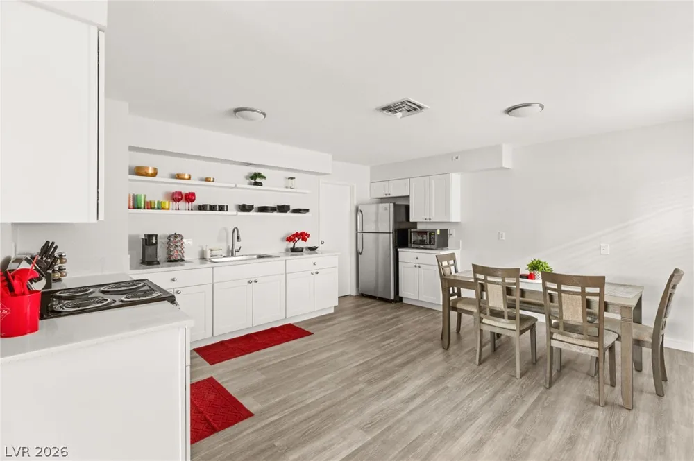 615 S 10th Street #A Las Vegas, NV 89101