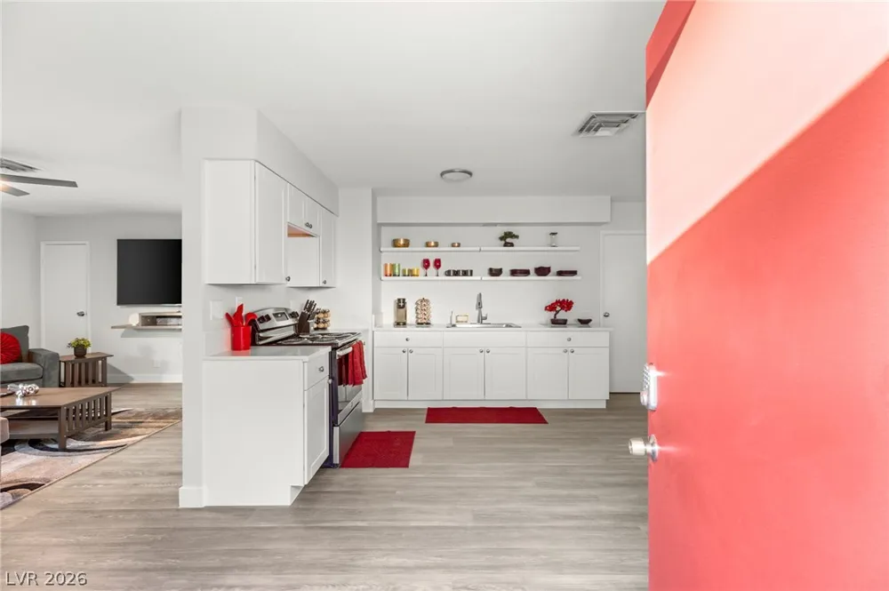 615 S 10th Street #A Las Vegas, NV 89101