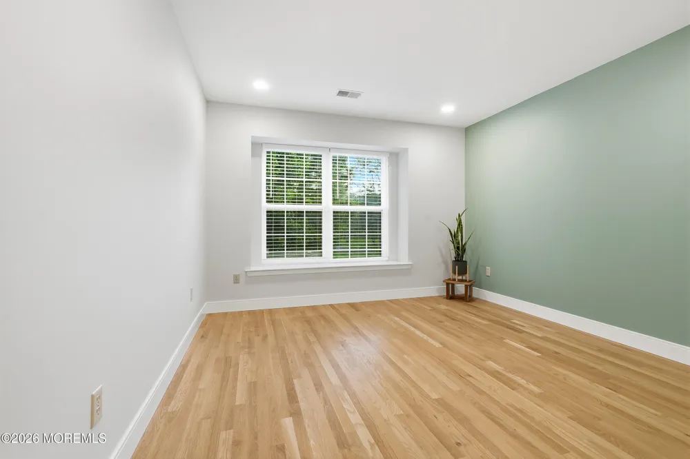 410 Deuce Drive Wall, NJ 07719
