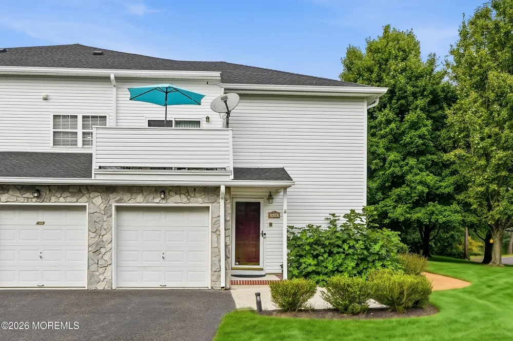 410 Deuce Drive Wall, NJ 07719