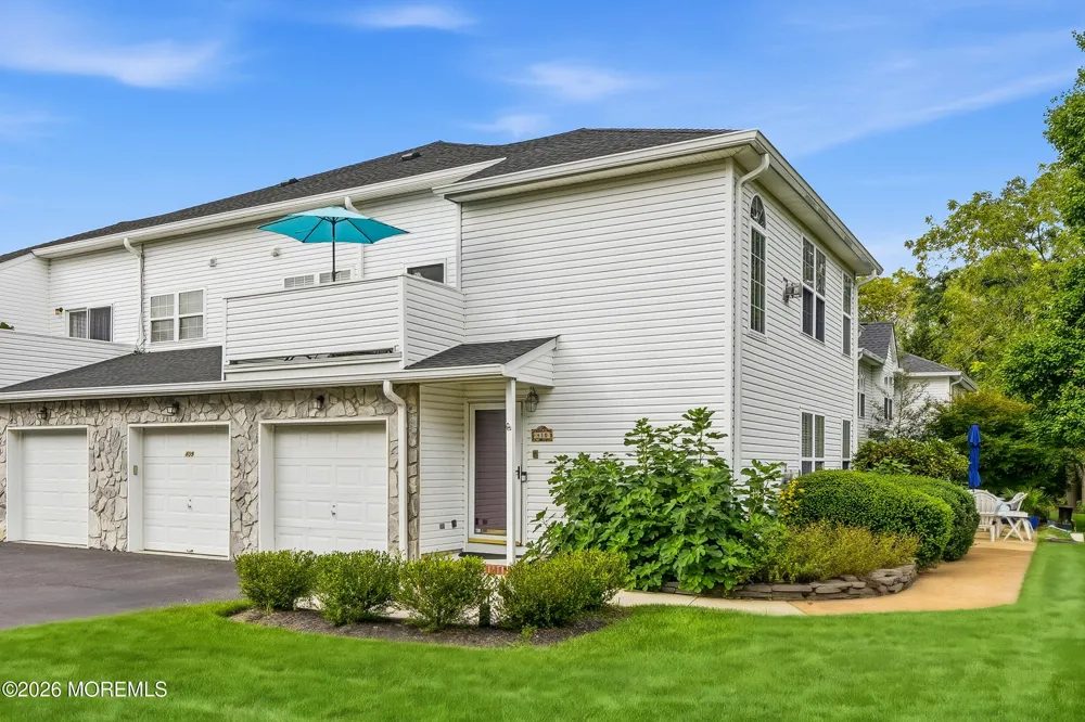 410 Deuce Drive Wall, NJ 07719