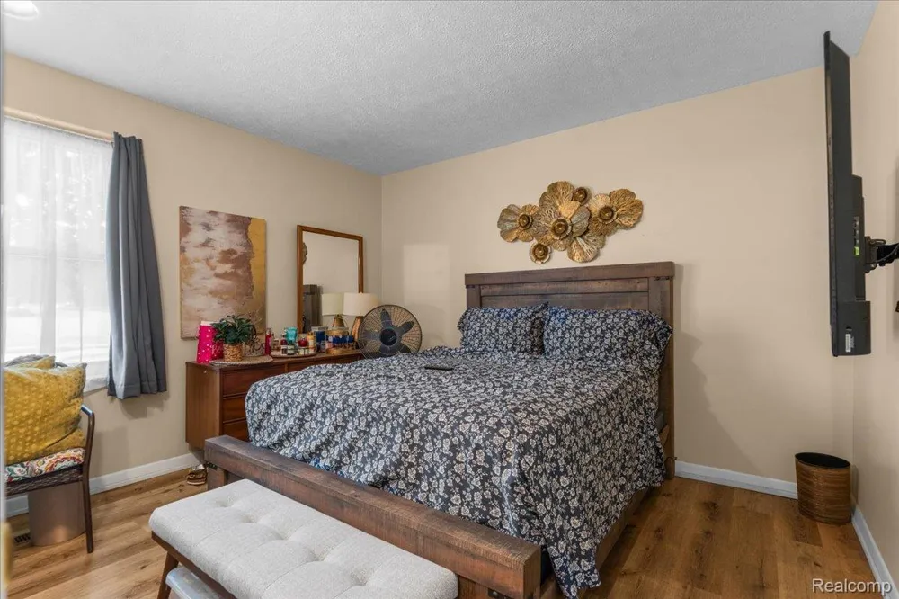 33397 Fargo Street Livonia City, MI 48152