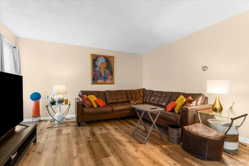 33397 Fargo Street Livonia City, MI 48152