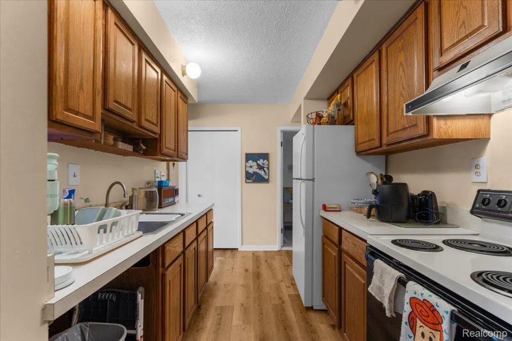 33397 Fargo Street Livonia City, MI 48152