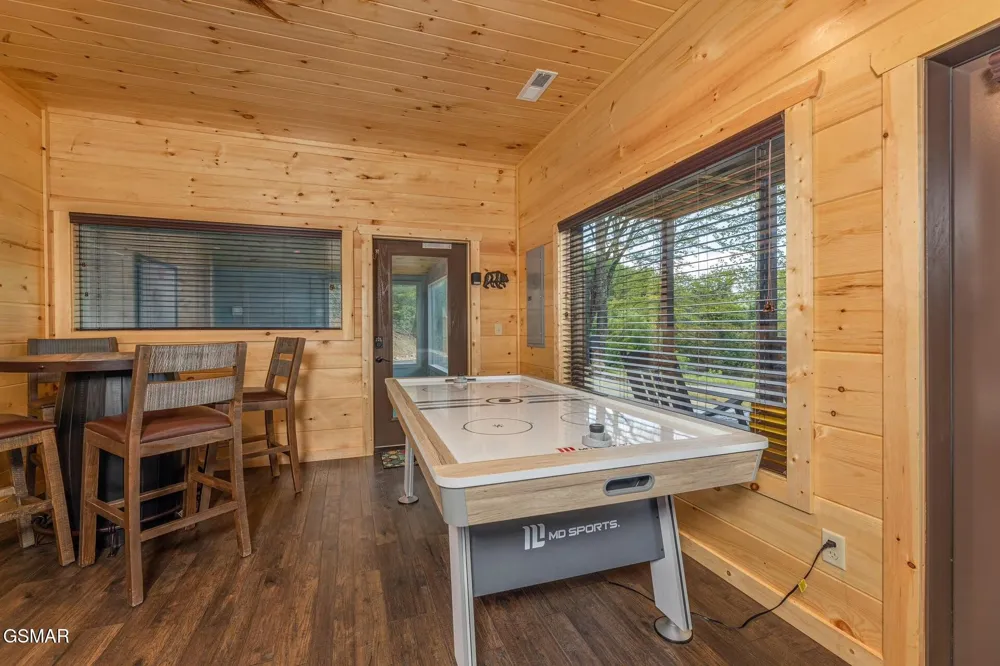3181 Thomas Headrick Road Sevierville, TN 37862