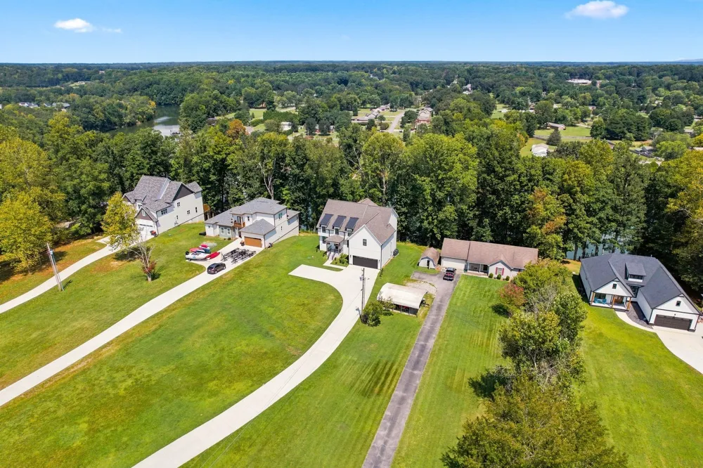 320 Bjs Lndg Estill Springs, TN 37330