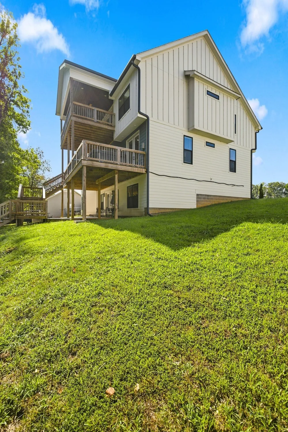 320 Bjs Lndg Estill Springs, TN 37330