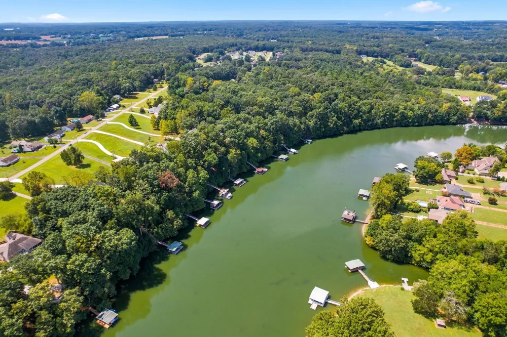 320 Bjs Lndg Estill Springs, TN 37330