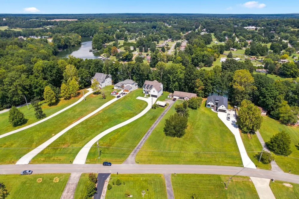 320 Bjs Lndg Estill Springs, TN 37330