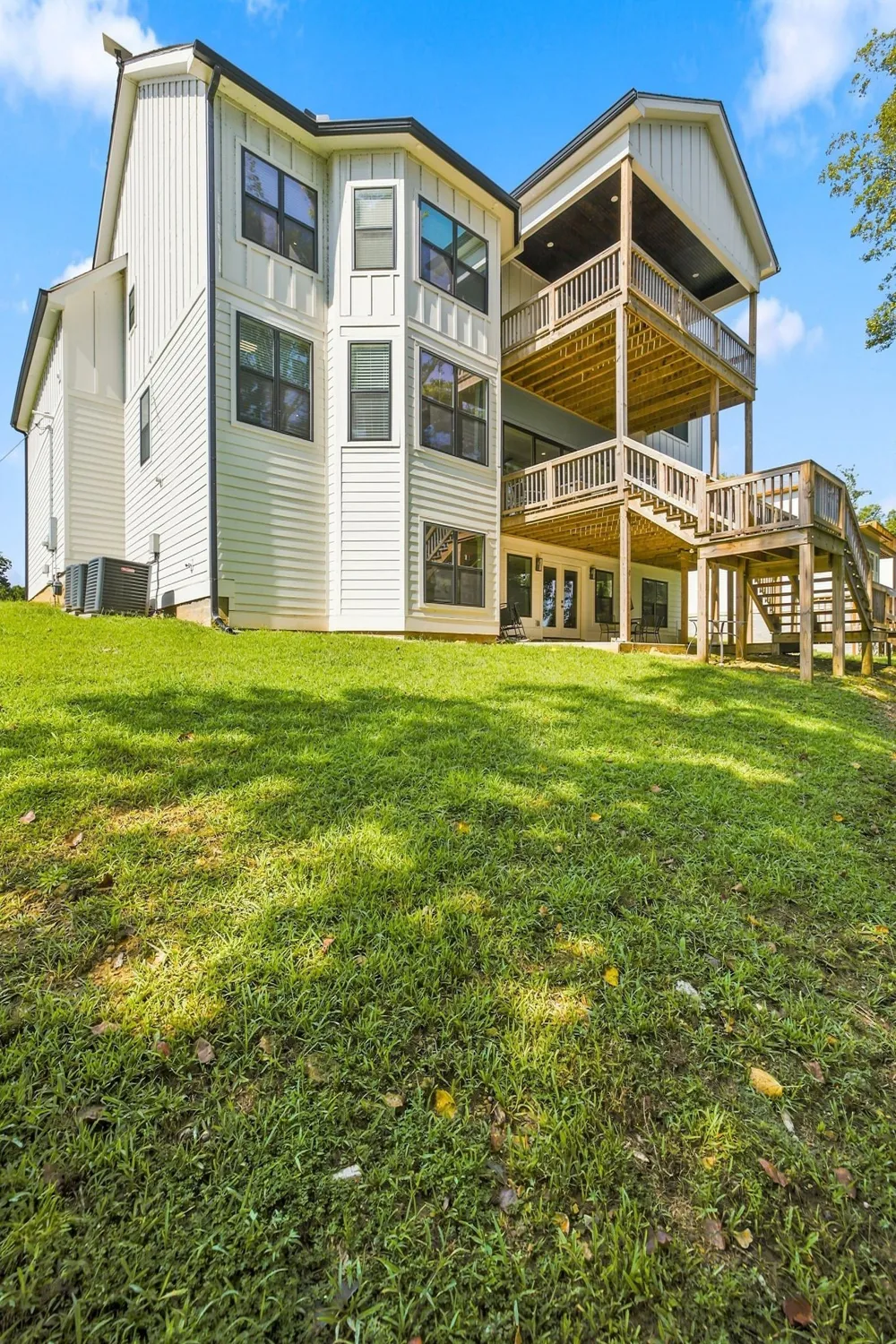 320 Bjs Lndg Estill Springs, TN 37330