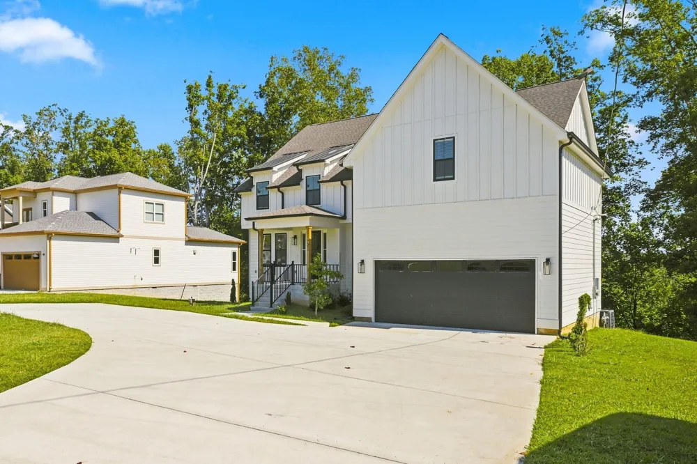 320 Bjs Lndg Estill Springs, TN 37330