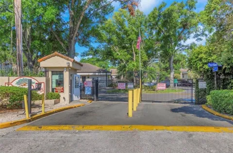 4965 PURITAN CIRCLE #401