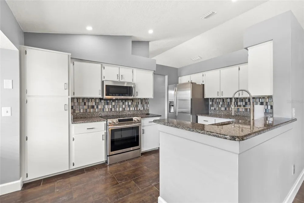 9508 PINE TERRACE COURT Windermere, FL 34786