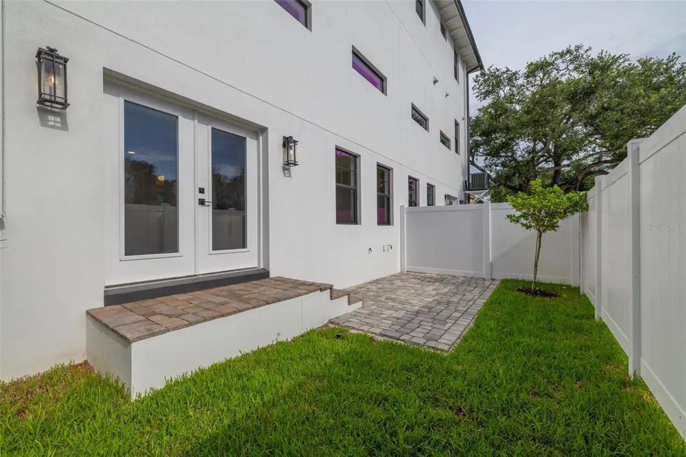 5210 BAYSHORE BOULEVARD #3 Tampa, FL 33611