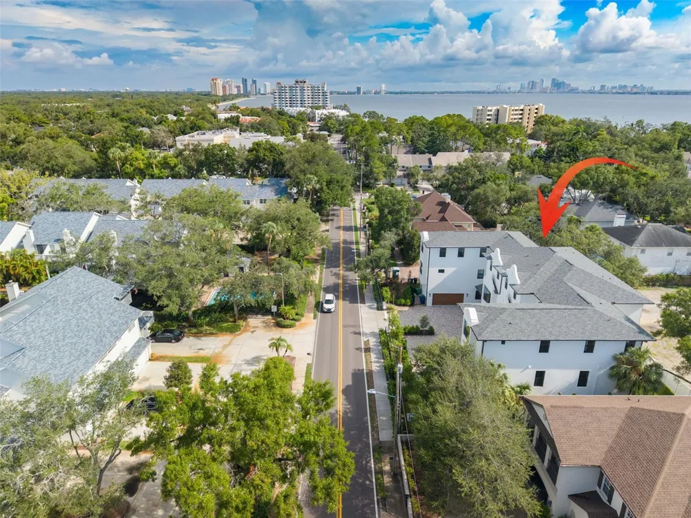 5210 BAYSHORE BOULEVARD #3 Tampa, FL 33611