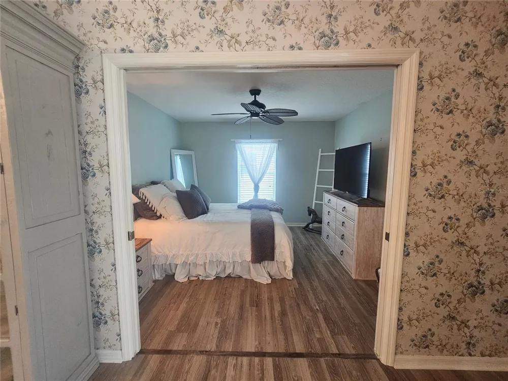 603 CANAL WAY Oldsmar, FL 34677
