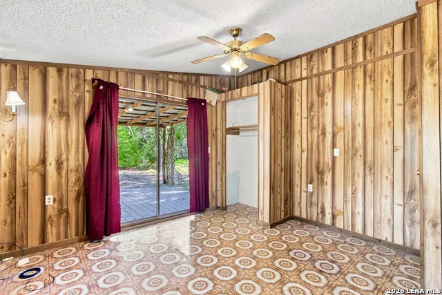 5943 Wharton's Dock Rd Bandera, TX 78003