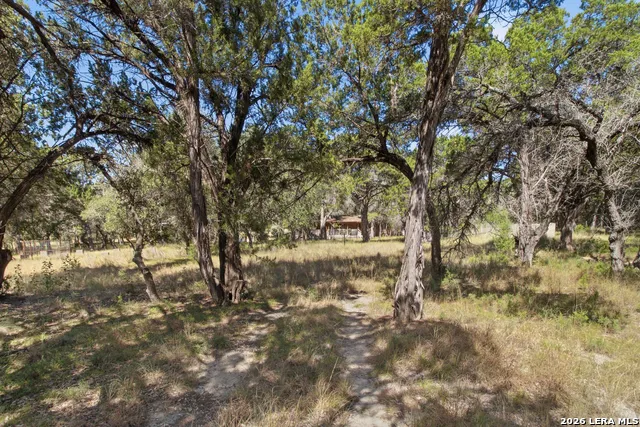 5943 Wharton's Dock Rd Bandera, TX 78003